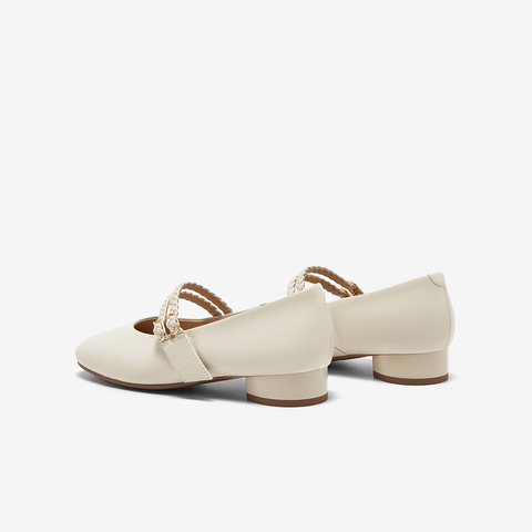 Bata玛丽珍女2025春季商场新款羊皮法式通勤浅口复古单鞋90216AQ5