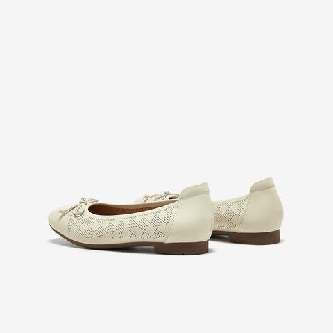 Bata浅口单鞋女2025夏季商场新款通勤蝴蝶结软底奶奶鞋UNL11BQ5