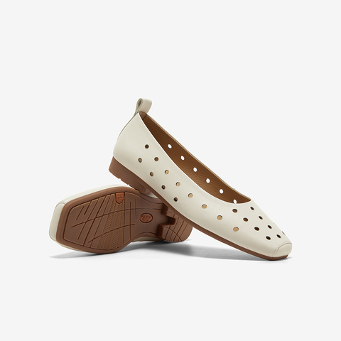 Bata洞洞浅口鞋女2025春季新款通勤透气羊皮百搭软底单鞋AOP09BQ5