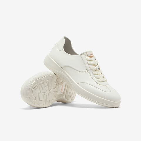 Bata小白鞋女2025秋季商场新款牛皮通勤轻便百搭休闲鞋WRVM4CM5