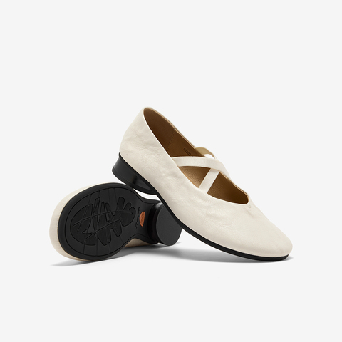 Bata羊皮书玛丽珍女2025秋商场新款英伦抓纹羊皮复古单鞋63201CQ5