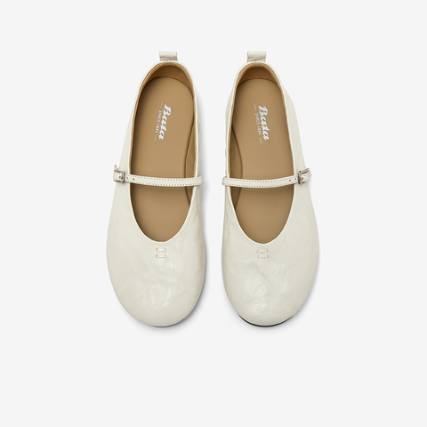 Bata羊皮书单鞋女2025秋商场新款百搭通勤浅口软底单鞋53968CQ5