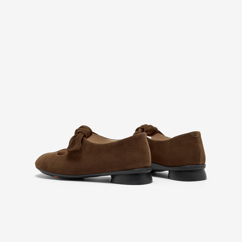 Bata玛丽珍女2025秋商场新款羊皮软底百搭浅口娃娃鞋单鞋AYB29CQ5