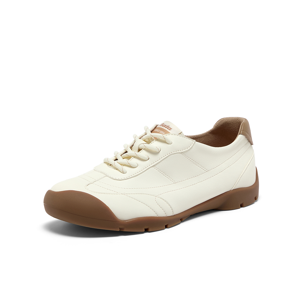 Bata休闲鞋女2025秋季商场新款牛皮通勤百搭通勤运动鞋AWU09CM5