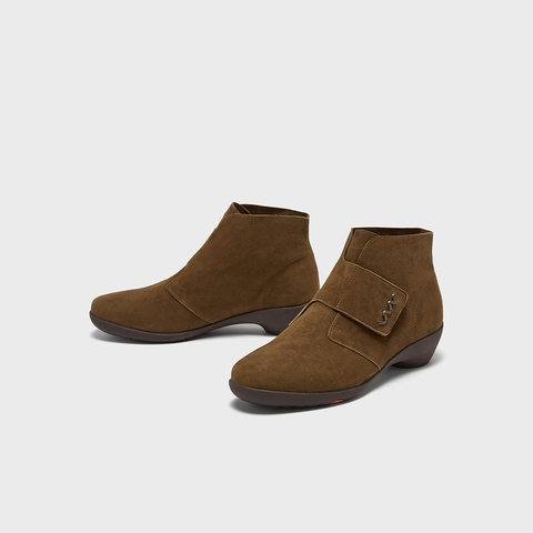 Bata时装靴女2025冬商场新款百搭软底羊皮通勤粗跟短筒靴AGW44DD5