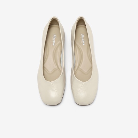 Bata浅口单鞋女2025秋季商场新款羊皮抓纹通勤软底单鞋AOX08CQ5