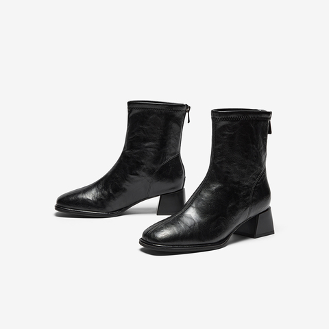 Bata弹力瘦瘦靴女2025冬季商场新款通勤百搭粗跟时装靴AAH40DZ5