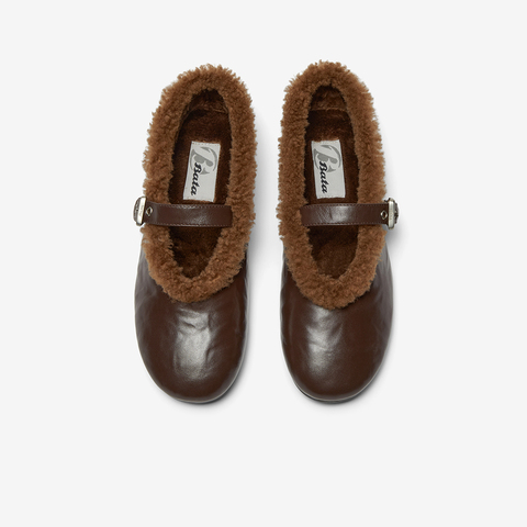 Bata玛丽珍女2025冬商场新款羊皮书通勤柔软毛毛软底单鞋AUO26DQ5