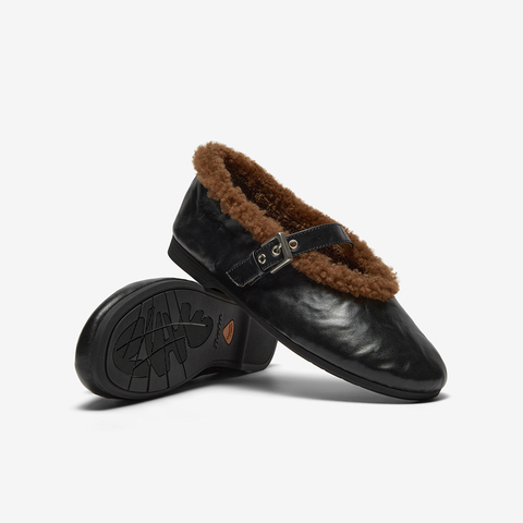 Bata玛丽珍女2025冬商场新款羊皮书通勤柔软毛毛软底单鞋AUO26DQ5