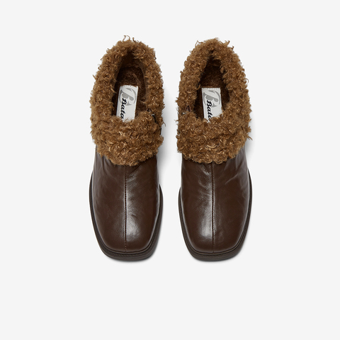 Bata深口鞋女2025冬季商场新款软底复古羊皮粗跟毛毛单鞋ATO15DM5