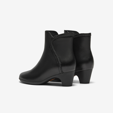 Bata时装靴女2025冬季商场新款羊皮软底通勤百搭短筒靴AQ776DD5