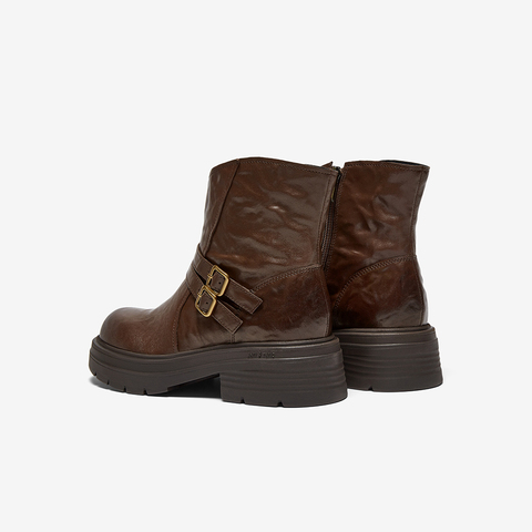 Bata时装靴女2025冬季商场新款百搭羊皮通勤粗跟短筒靴AGC47DD5