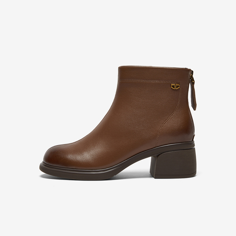 Bata时装靴女2025冬季新款百搭羊皮通勤粗跟时尚短筒靴6839DDD5