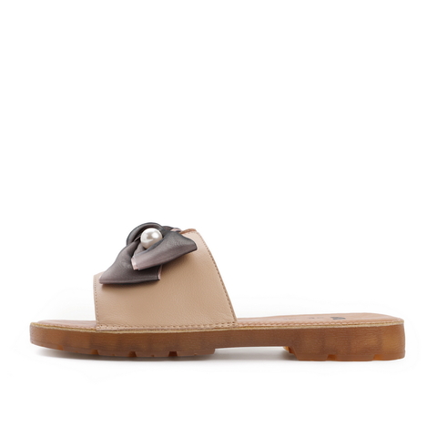 百丽时尚一字拖女2021夏新牛皮革甜美蝴蝶结平底凉拖鞋22966BT1