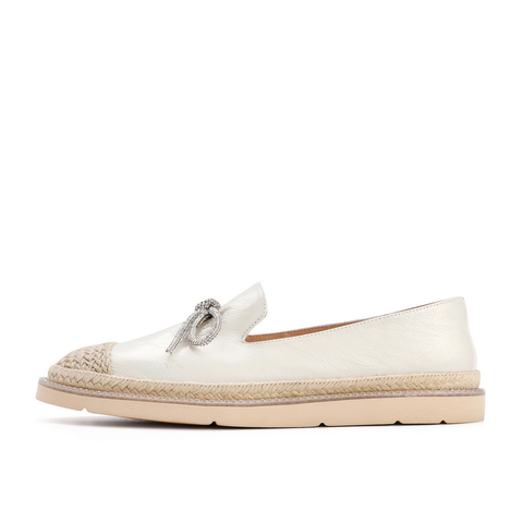 百丽休闲穆勒鞋2021春小香风皱漆平底女蝴蝶结渔夫鞋12118AM1