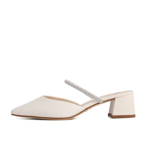 百丽2021夏新女羊皮革水钻带优雅粗跟尖头包头凉拖鞋3IB38BH1