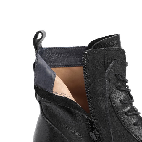 百丽马丁靴女2021冬新款商场同款牛皮革皮带扣短靴子W9D1DDD1