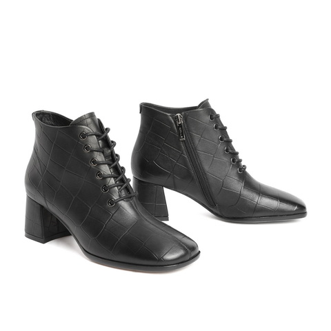 百丽时装靴女2021冬新款商场同款羊皮革压花短靴加绒X2M1DDD1