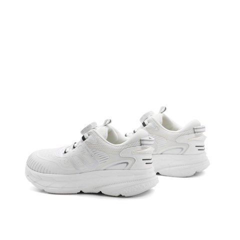 百丽轻盈运动鞋童2023春新商场同款舒适休闲鞋A1101A83