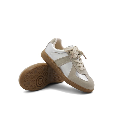 百丽复古阿甘德训鞋童鞋女2024秋季新款商场同款休闲板鞋31010C84