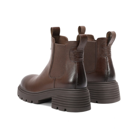 百丽时尚休闲切尔西靴女2024冬新真皮舒适时尚短靴B2309DD4