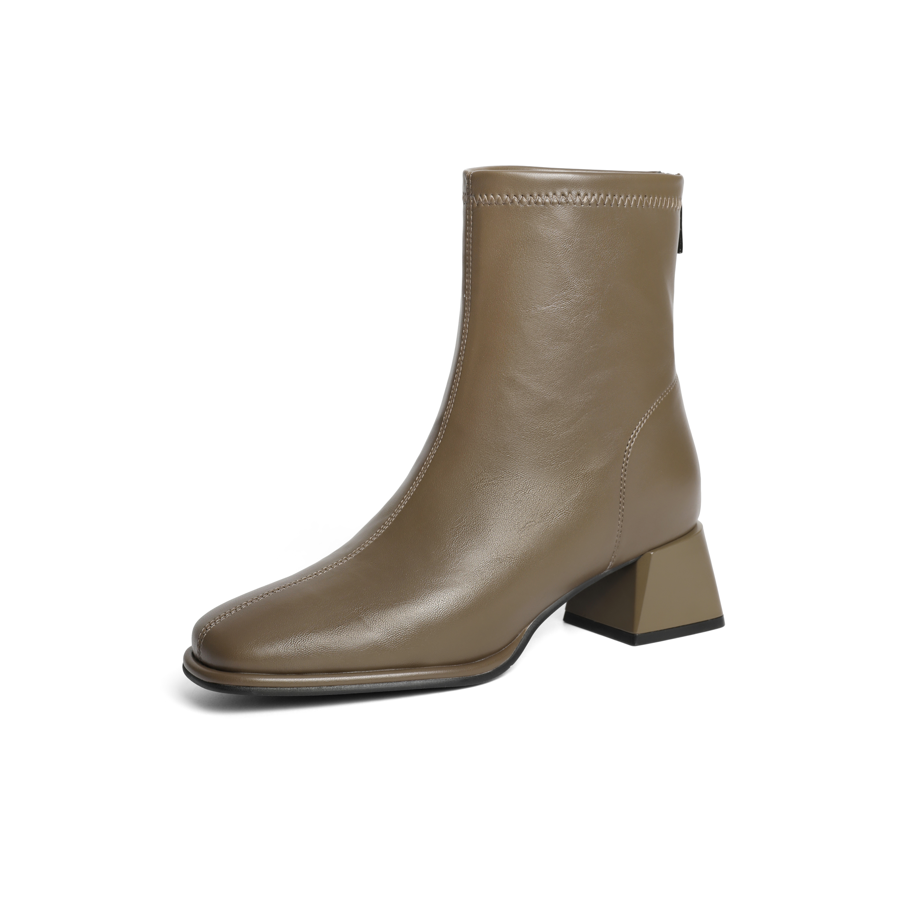 百丽休闲舒适弹力靴2024冬新增高显瘦短筒靴B2348DZ4