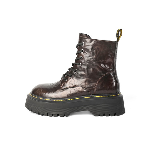 百丽街头复古马丁靴女2024冬新户外徒步短靴B8K1DDZ4