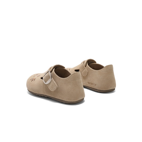 百丽休闲舒适吐司鞋女2025春新商场同款可爱透气儿童板鞋84029A85