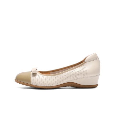 百丽休闲舒适单鞋女2025春新真皮蝴蝶结时尚单鞋D3T1DAQ5