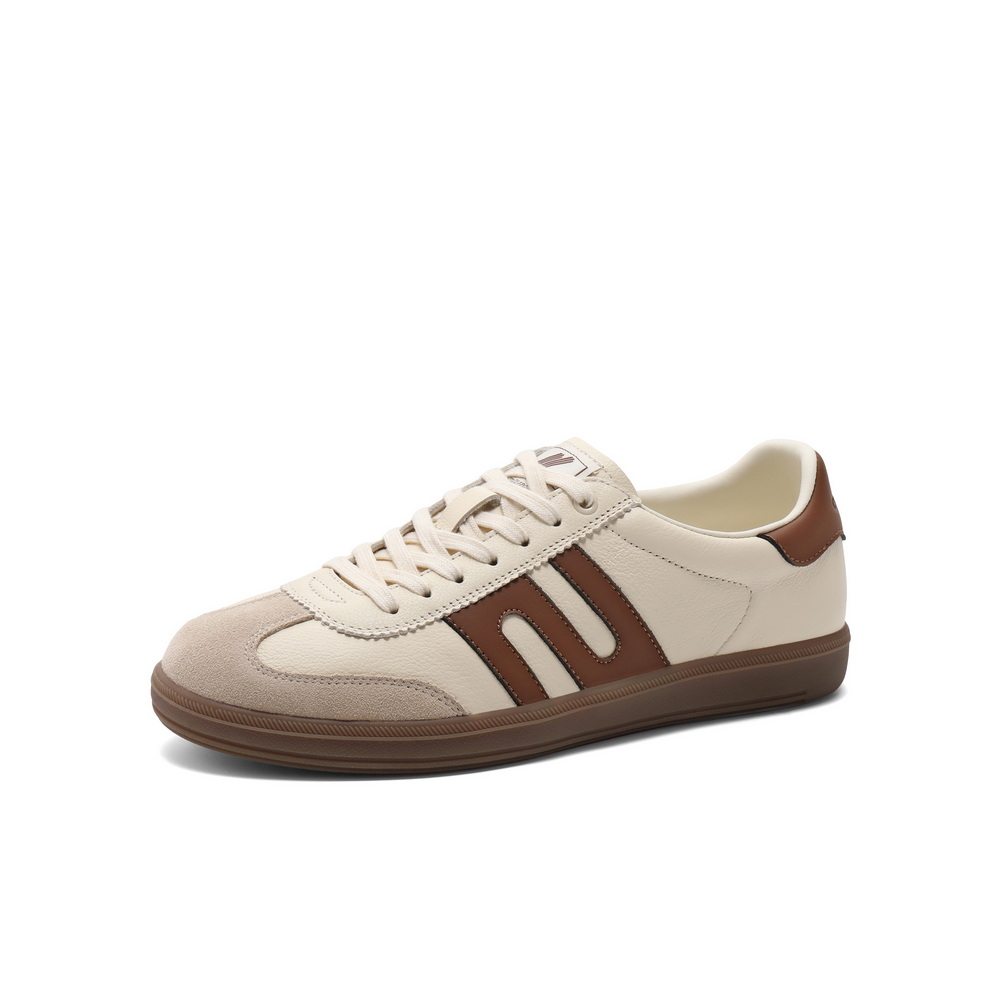 百丽跑道家族德训鞋女2025春新时尚舒适软底板鞋C1H3DAM5