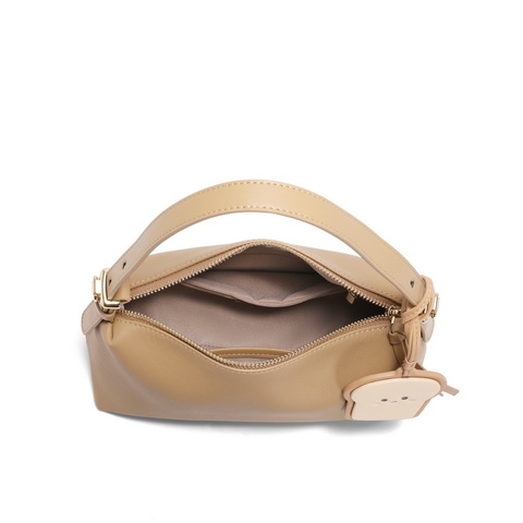 百丽包包女2025春商场同款爆火吐司枕头包单肩斜挎小方包7986BAX5