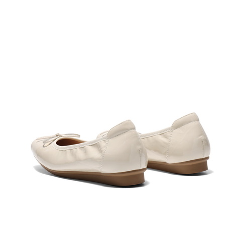 百丽气质平跟单鞋女2025春新商场同款真皮舒适浅口单鞋B3W2DAQ5