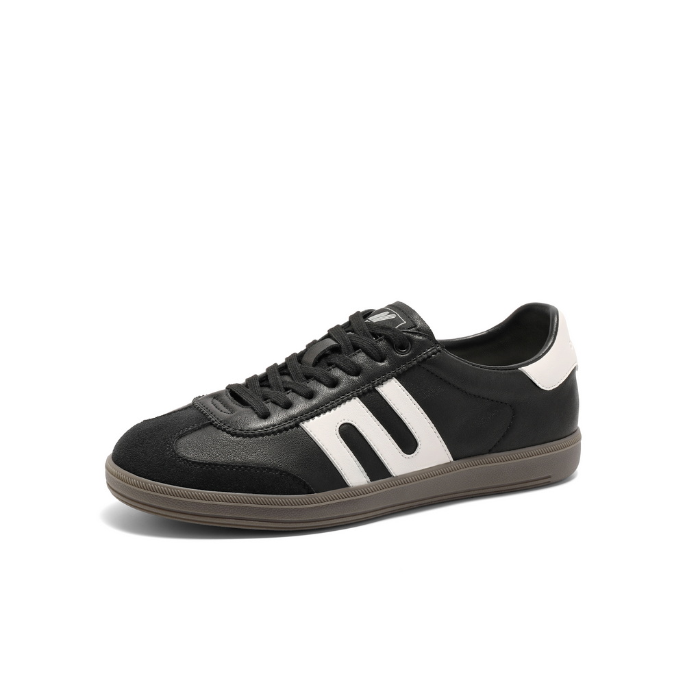 百丽跑道家族德训鞋女2025春新时尚舒适软底板鞋C1H3DAM5