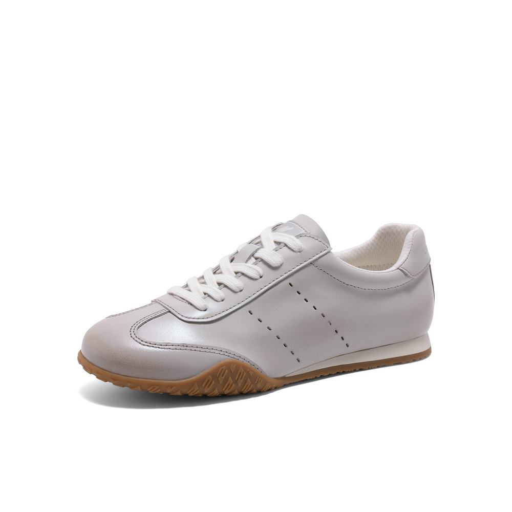 百丽休闲舒适阿甘鞋女2025春新时尚百搭板鞋3QS24AM5