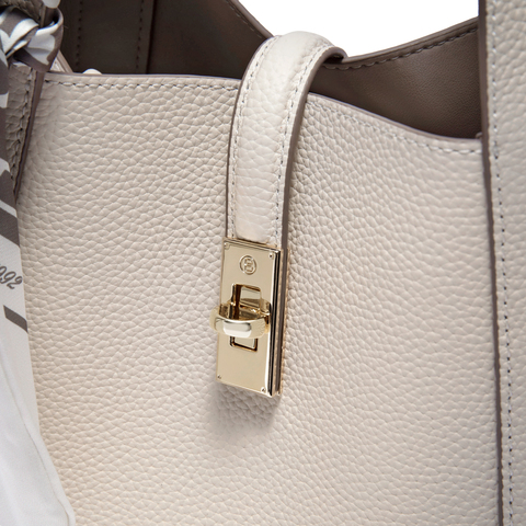 百丽包包女2025新商场同款真皮通勤菜篮子单肩斜挎手提包BL828BX5