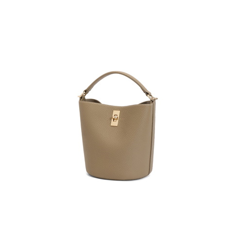 百丽包包女2024新商场同款通勤杏仁包单肩斜挎手提水桶包BL766AX5