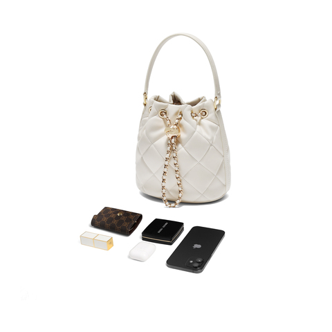 百丽包女2025秋新商场同款休闲小香风单肩斜挎手提水桶包X7403CX5