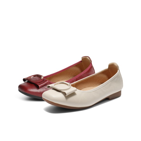 百丽气质方扣平底便鞋女2025秋新商场同款真皮软底单鞋E3W1DCQ5