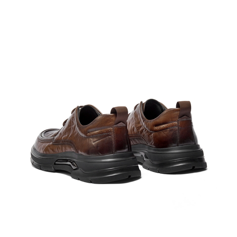 百丽通勤商务皮鞋男2025新款冬季商场同款褶皱牛皮休闲鞋8VT01DM5