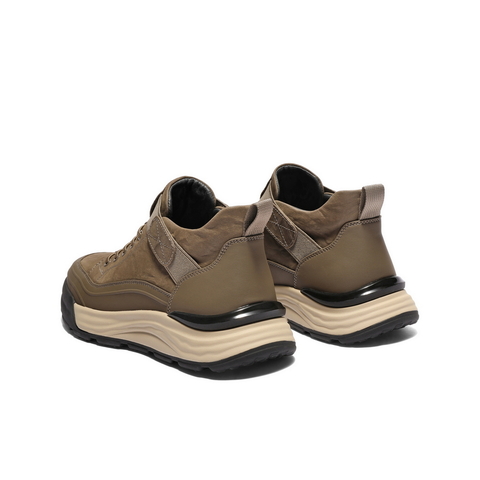 百丽高帮休闲板鞋男2025新款冬季商场同款厚底套脚工装鞋8WQ01DD5