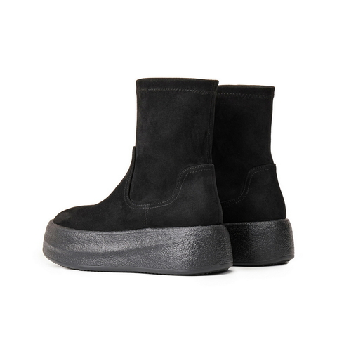 百丽简约复古绒面感弹力靴女2025冬新厚底增高弹力短靴B2821DZ5