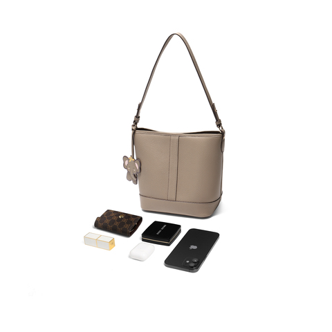 百丽包包女2025秋商场同款牛皮质感通勤单肩斜挎水桶包JY152DX5