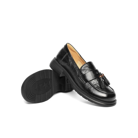 百丽复古抓皱面乐福鞋女2025秋新舒适通勤流苏便士乐福B2788CA5