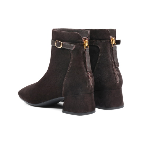 百丽复古绒面时装靴女2025冬新商场同款真皮气质优雅短靴BBW44DD5