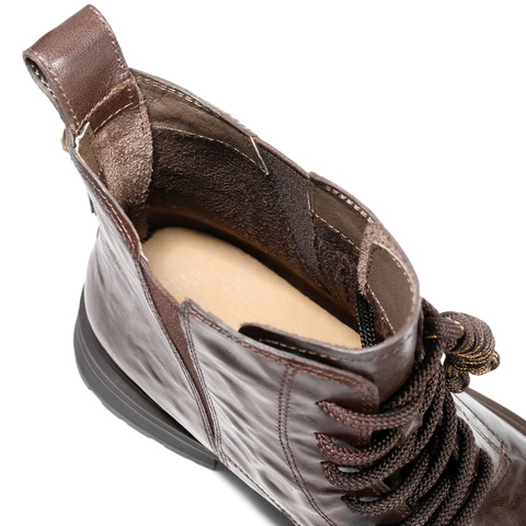 百丽复古抓皱马丁靴女2025冬新商场同款真皮休闲短靴E8D1DDD5