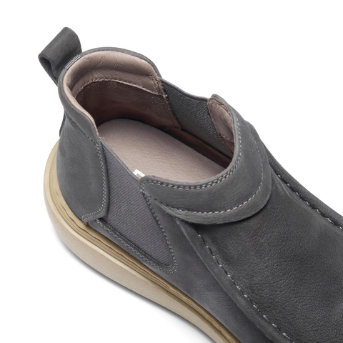 百丽户外休闲切尔西靴男2025新款冬商场款牛皮革厚底短靴8WL01DD5