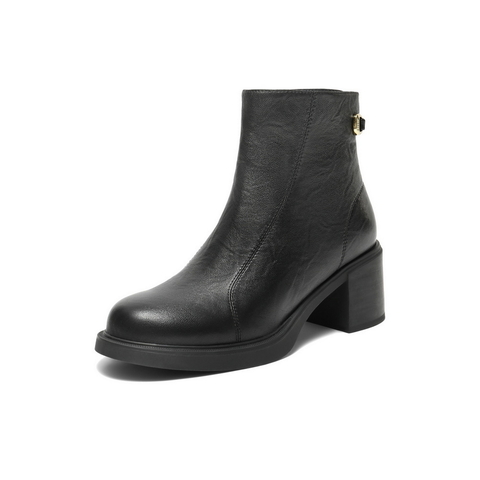 百丽复古褶皱面时装靴女2025冬新真皮气质高跟通勤短靴B2823DD5