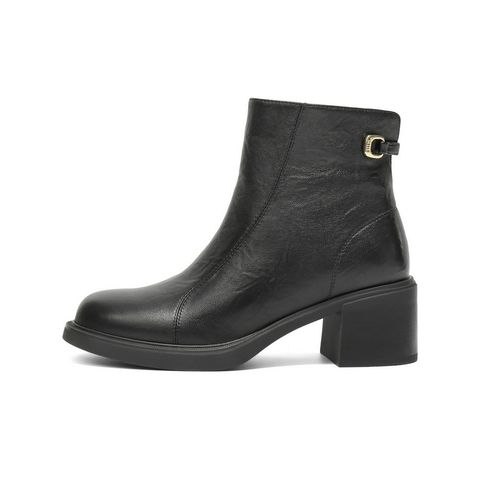 百丽复古褶皱面时装靴女2025冬新真皮气质高跟通勤短靴B2823DD5