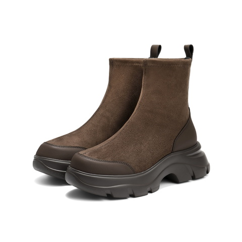 百丽厚底增高弹力靴女25冬新复古绒面防撞头弹力短靴E4V2DDZ5