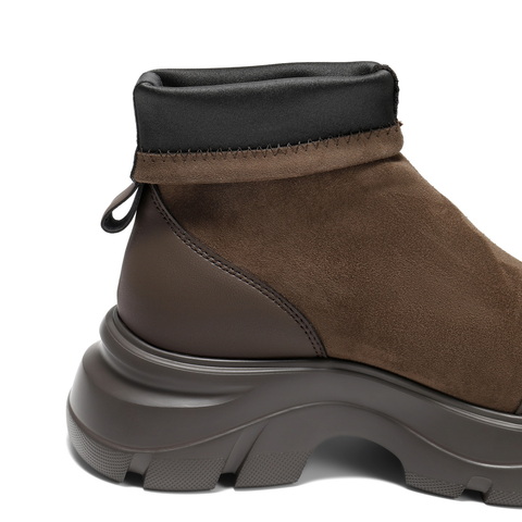 百丽厚底增高弹力靴女25冬新复古绒面防撞头弹力短靴E4V2DDZ5